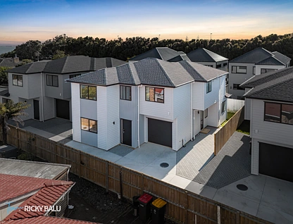2/18 Domain Road, Weymouth, Manukau City, 5 Kuwarto, 3 Banyo, House