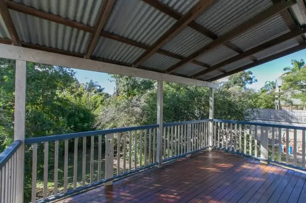 Ashgrove 3房 Ashgrove 黄金地段迷人昆士兰小屋 Charming Queensland Cottage in a Prime Ashgrove Location