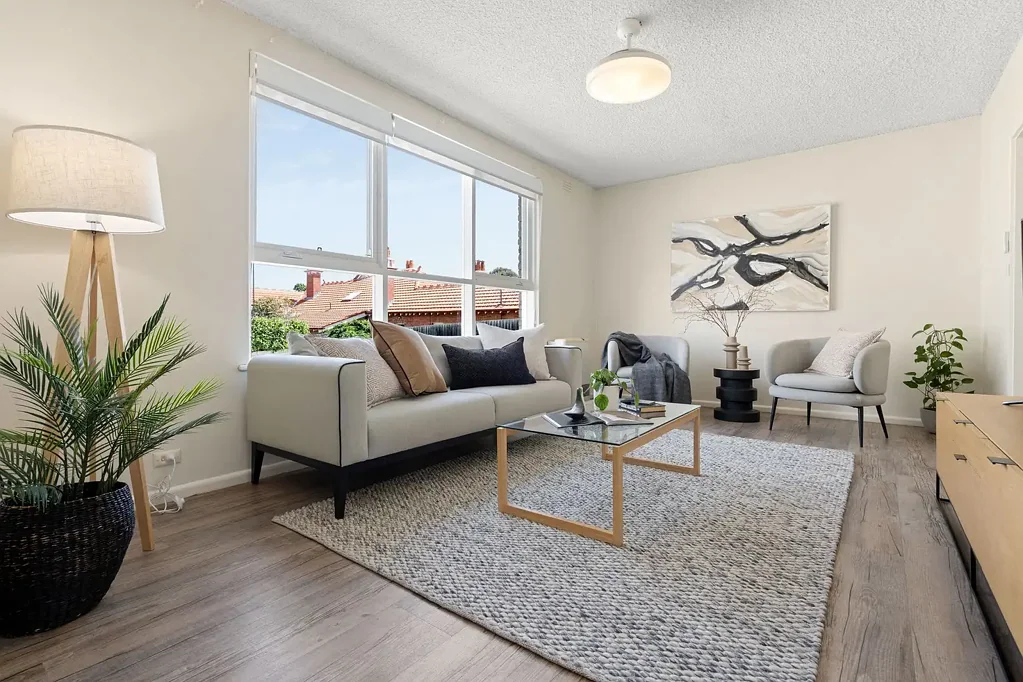 Essendon 2Moenga Private Rear Unit with Wrap-Around Courtyard