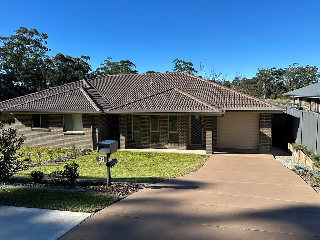 Brand New Stylish 3 Bedroom Duplex Living in Warnervale.