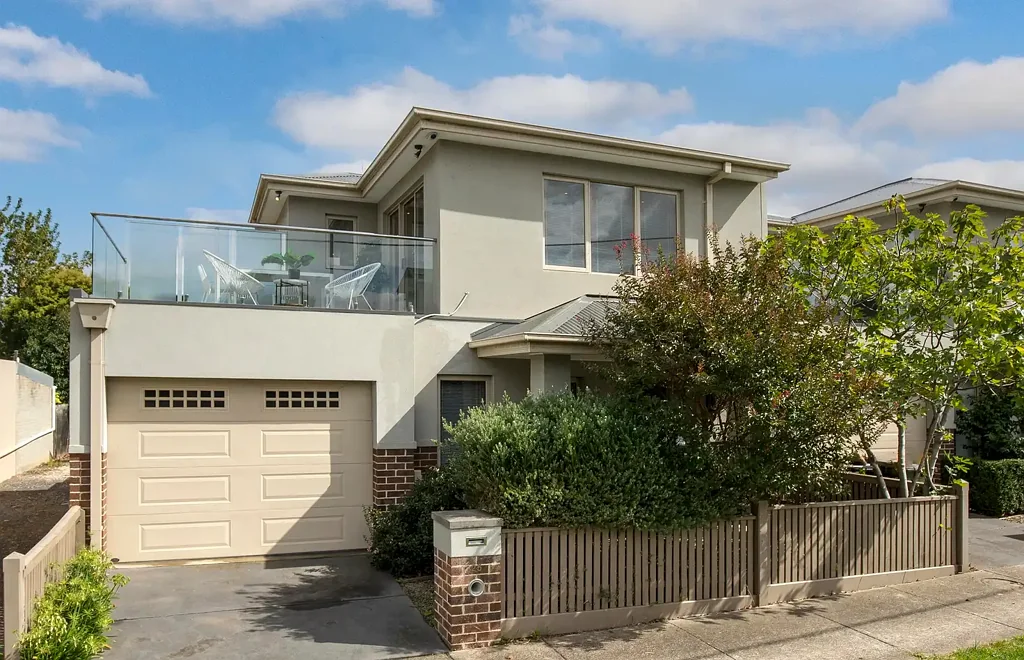 Modern Living in a Convenient Moonee Ponds Location