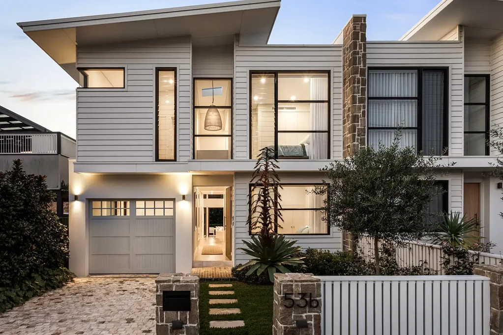 Cronulla 4 Bedroom Modern Coastal Luxury