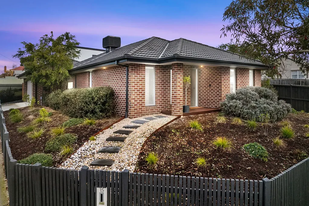 Hamlyn Heights 3 Bedroom Stunning In Design And Perfectly Located