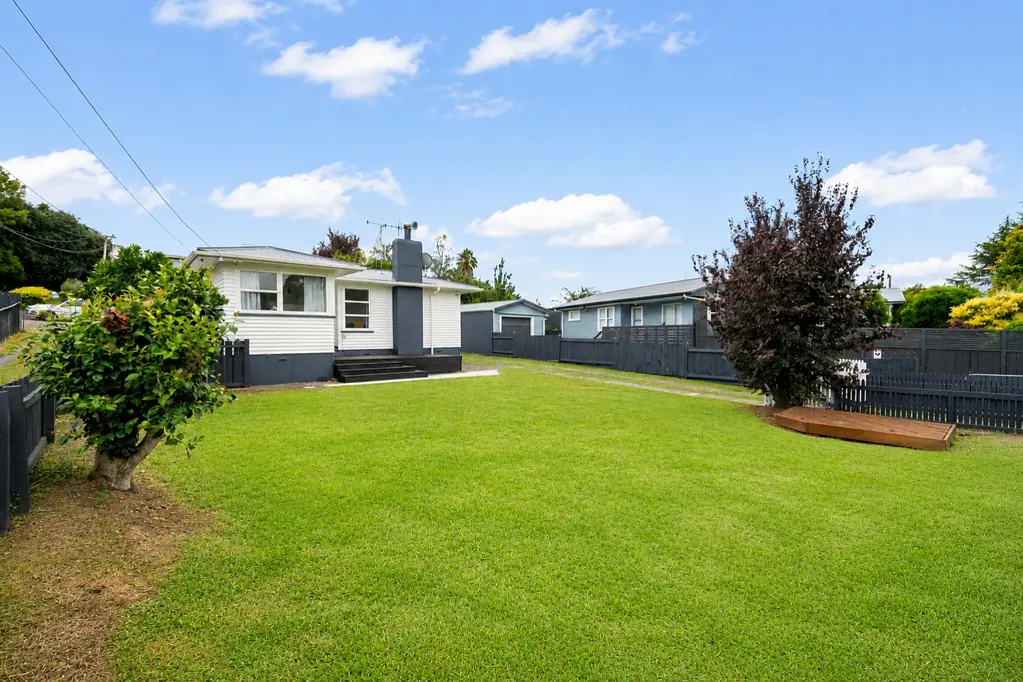Glenview 3chambre OWNERS HAVE ALREADY MOVED OVERSEAS – THIS HOME MUS