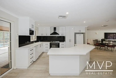 Kardinya 4房  Sensational !!   New Listing