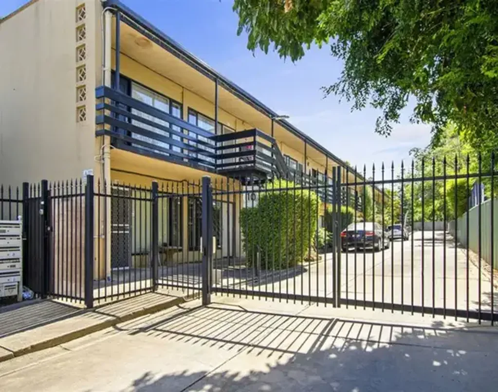 Renovated Studio Apartment in Great Location