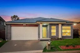 12 Bridgewater Crescent, Beaumont Hills