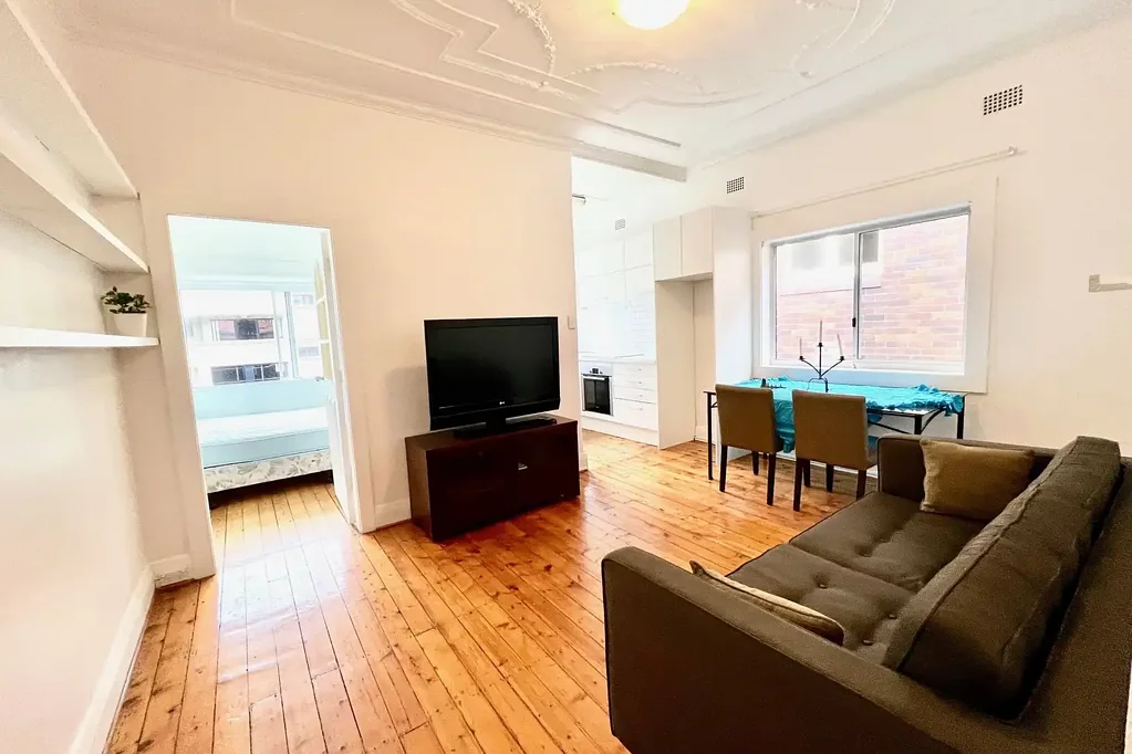 Top Floor 2 bedroom unit at Bondi Beach**Open Inspection Wednesday Cancelled**