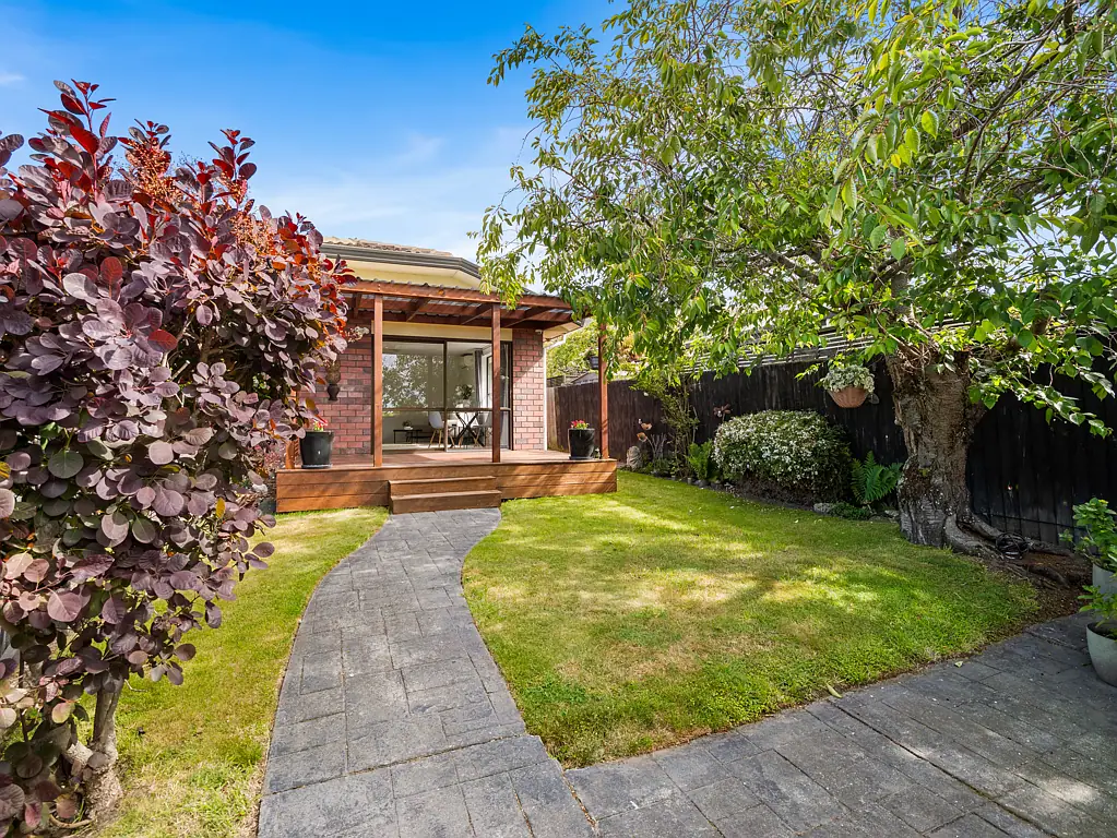 1/5 Clonbracken Lane, Heathcote Valley, Christchurch, Canterbury