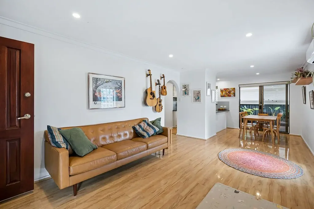 Stunning Rear Villa - Village Precinct