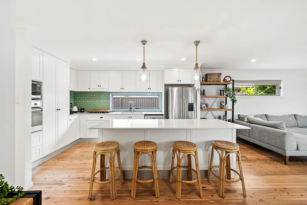 90 Tahiti Avenue, Palm Beach, QLD 4221