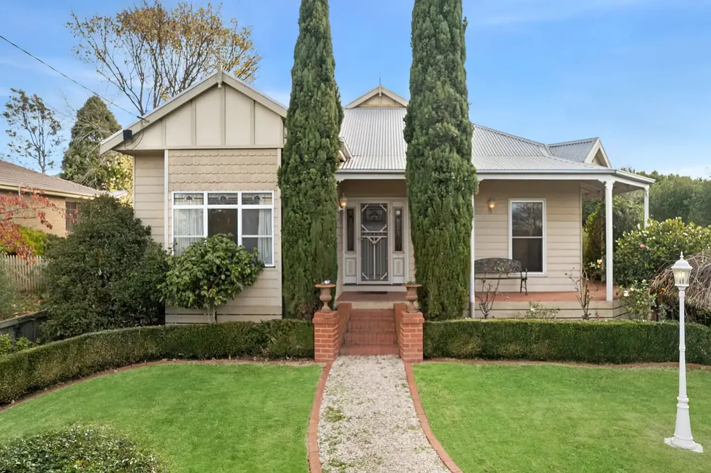 13A Wrixon  Street, Romsey, VIC 3434