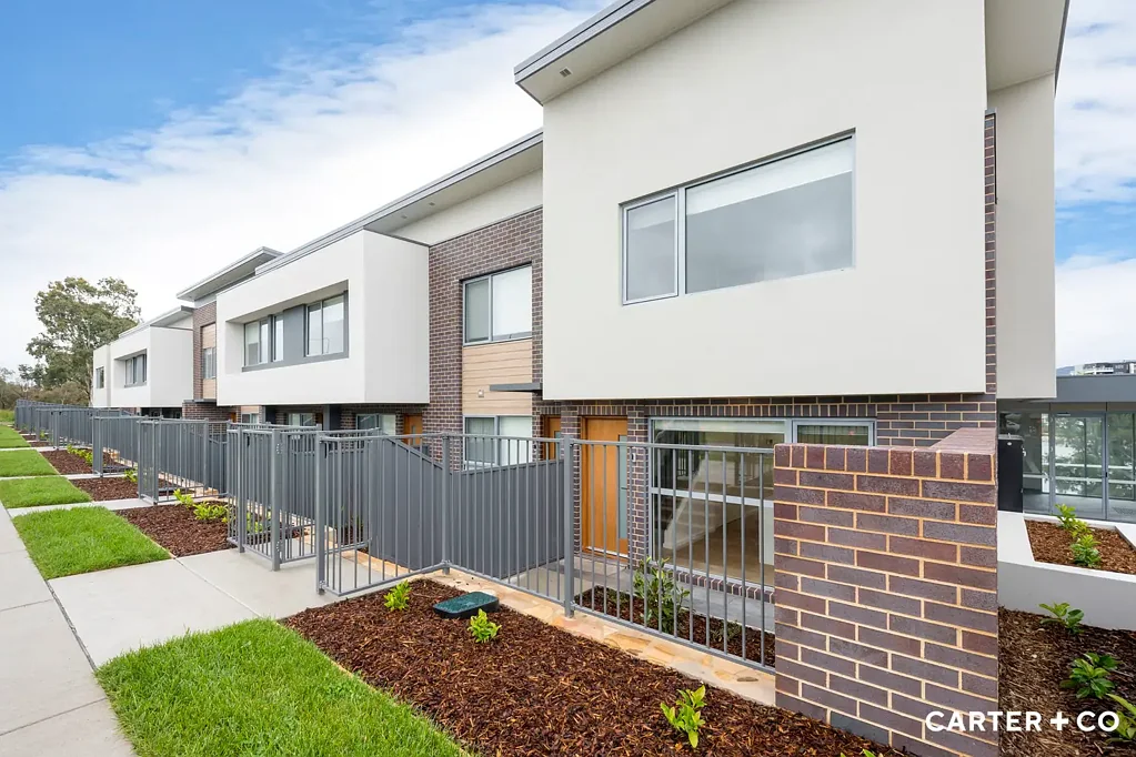 10/10 Ellison Harvie Close, Greenway, ACT 2900