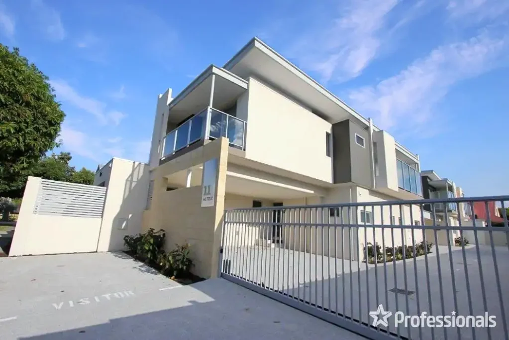 Contemporary Comfort & Convenience in Mount Hawthorn!