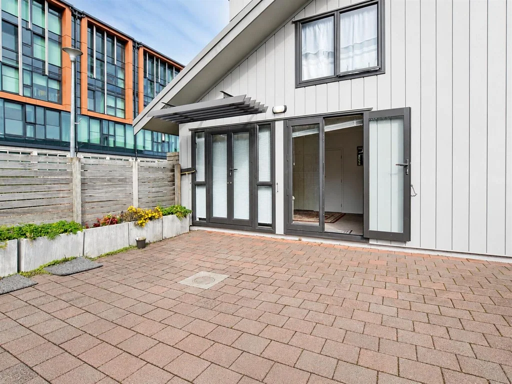 Glen Eden 1房  Affordable, Private & Convenient