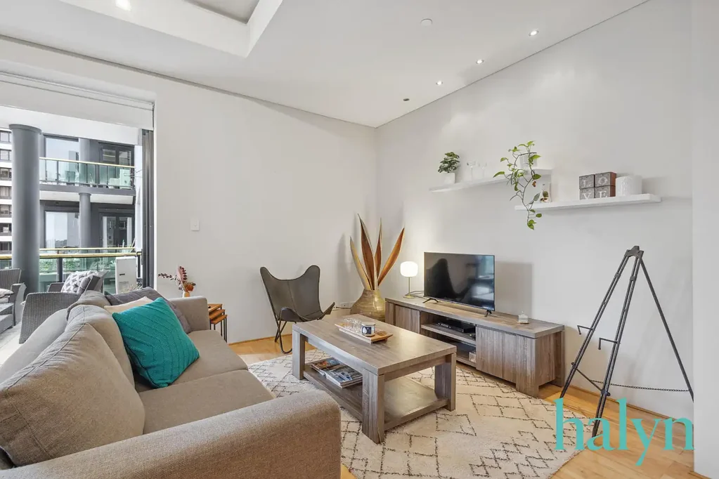 Stylish Furnished Apartment for Lease in Prime Location!