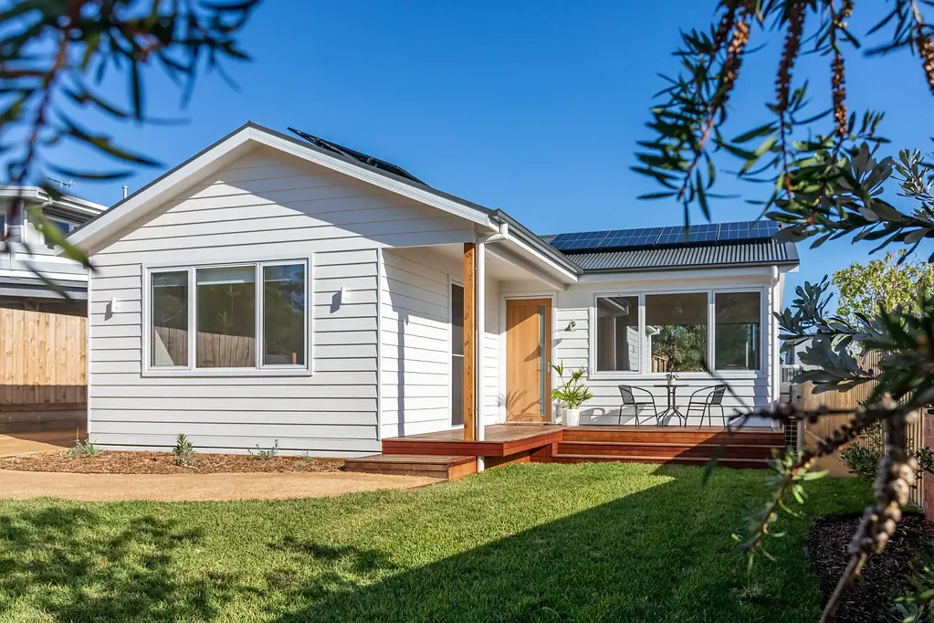Coastal Luxury with Lighthouse Views & Self-Contained Studio