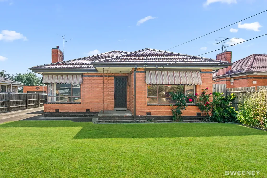 17 Seventh Avenue, Altona North, VIC 3025