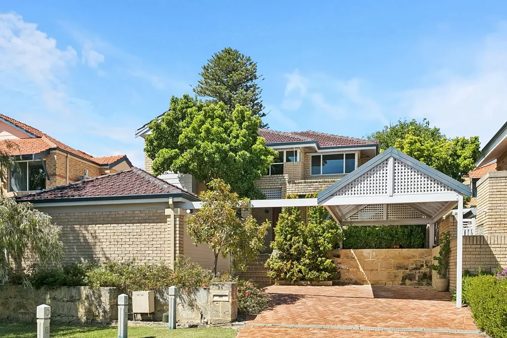 26 Grove End Ridge, Mount Claremont, WA 6010