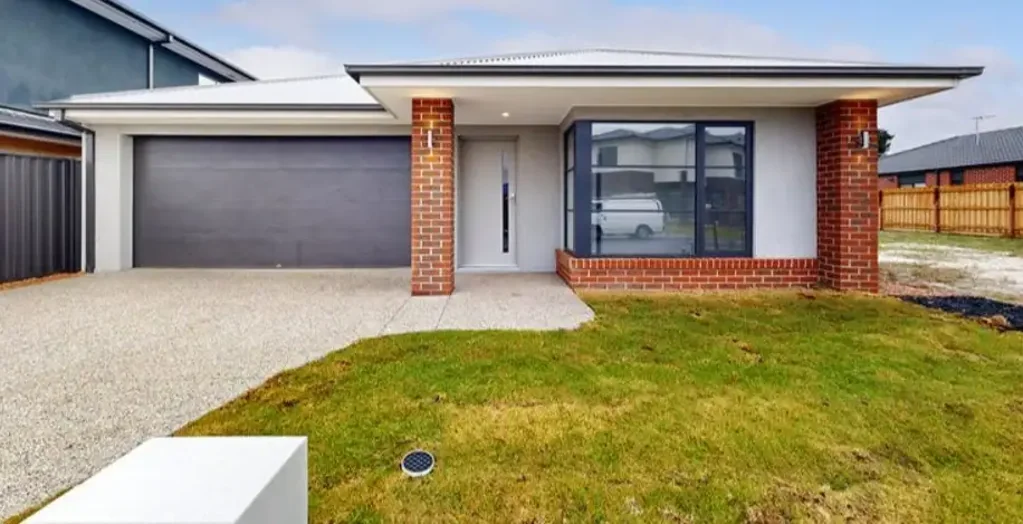Beaconsfield 4ਬੈੱਡਰੂਮ 825K FHB NO STAMP DUTY FOR FHB