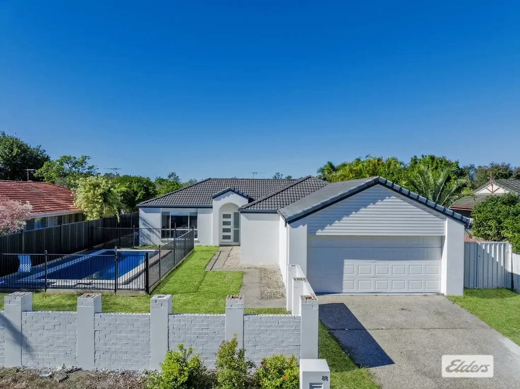 Banksia Beach 4 Bedroom Beautifully Renovated Coastal Retreat in Sought-After Banksia Beach