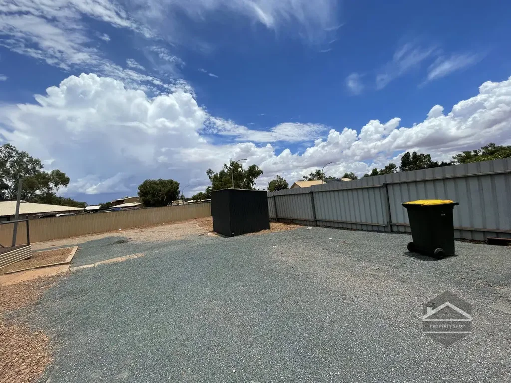 3x1 Home with a spacious yard