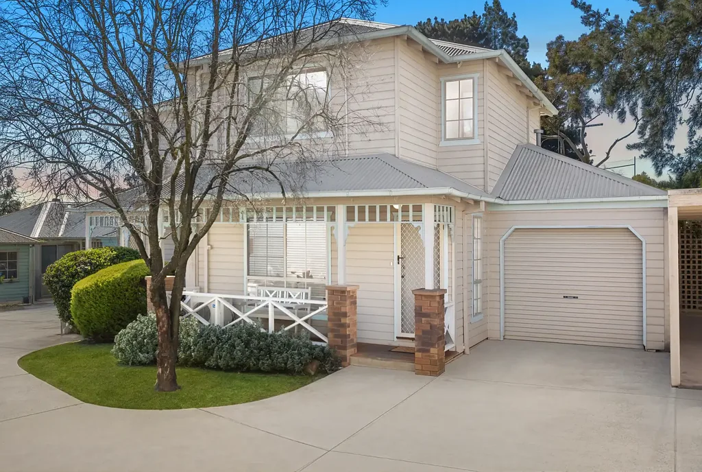 Boronia 2 Bedroom Beautifully Finished, Low-Maintenance Living with a Leafy Outlook