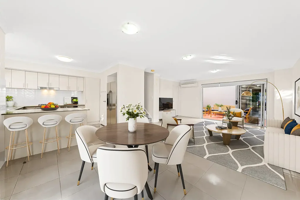 Calamvale 3બેડરૂમ A Corner Unit for Privacy with a Huge Courtyard - Ready to Move In!