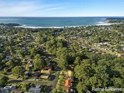 23 VALLEY DR, Mollymook Beach