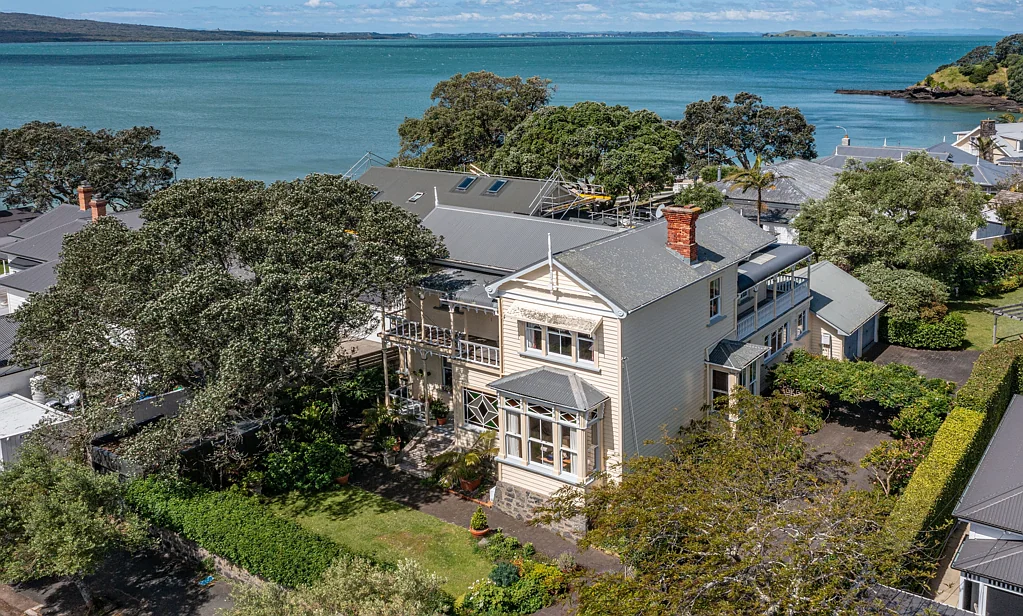 Devonport 4 Slaapkamer Enduring family paradise one back from the beach