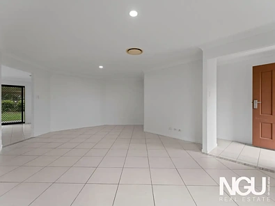 13 Titmarsh Circuit, Fernvale, QLD 4306, 3 phòng ngủ, 2 phòng tắm, House