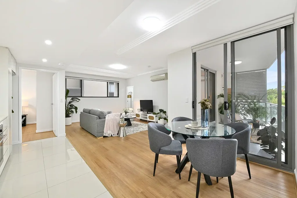 201/111 Wigram Street, Harris Park, NSW 2150