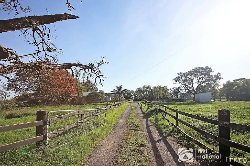 Charming Country Lifestyle on Approx. 43 Acres –Equestrian Facilities