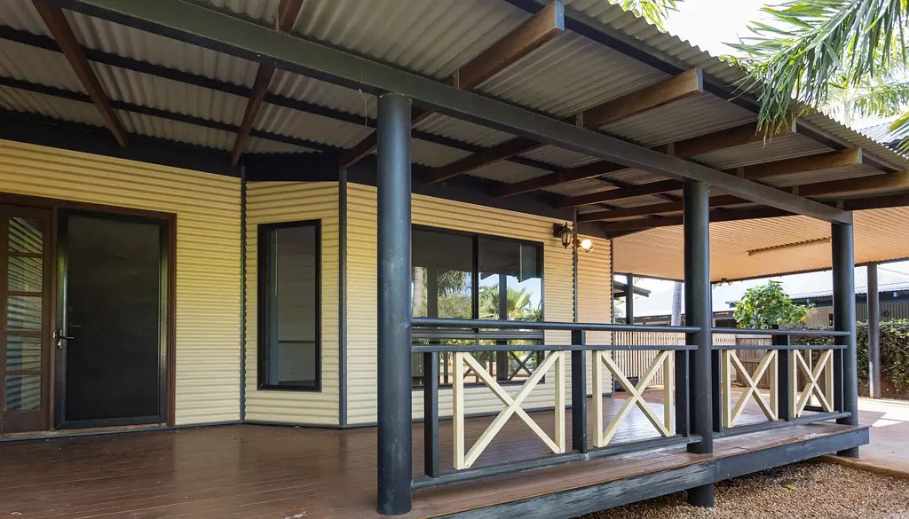 Lovely Neat and tidy home with a shed.