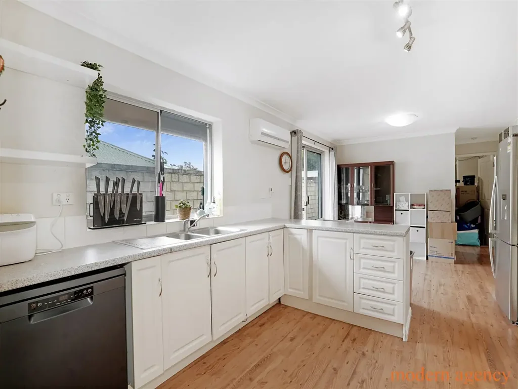 Calista 3部屋 A Home That Ticks Every Box - Style, Space, Solar & Superb Location
