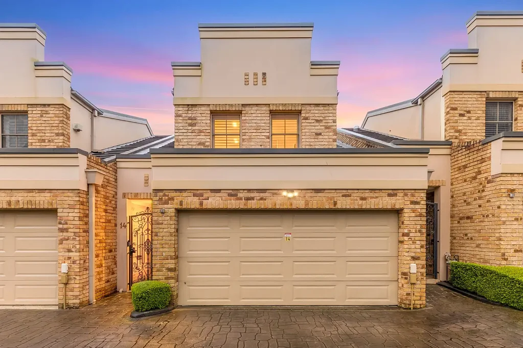 Castle Hill 3Moenga Quality Townhouse Living