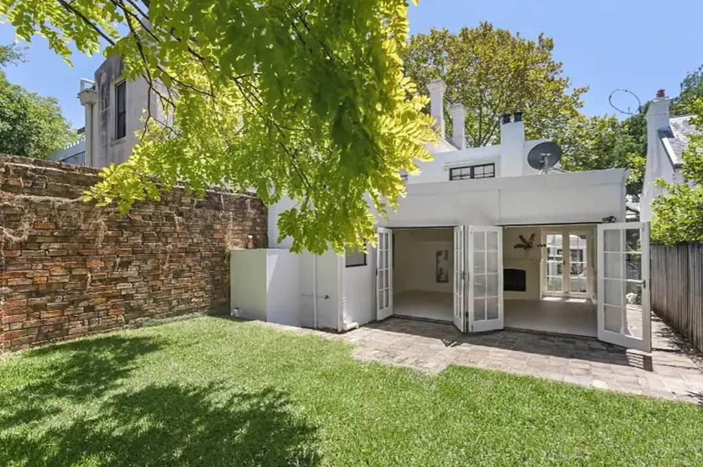 Stylish Bright and Wide Paddington Terrace with Garage
