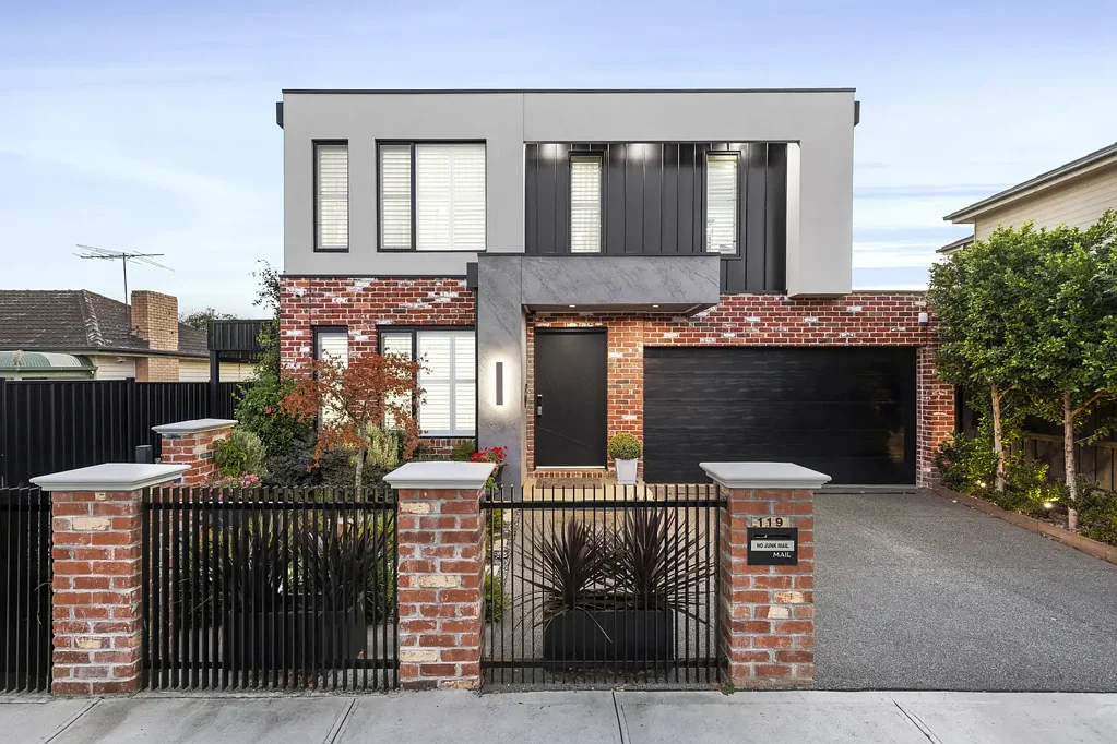 Glenroy 5房 为家庭打造的卓越设计 Design Excellence Built for the Family