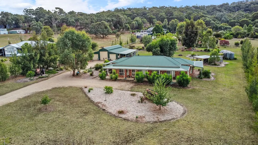12 Lakeside Drive, Chesney Vale, VIC 3725