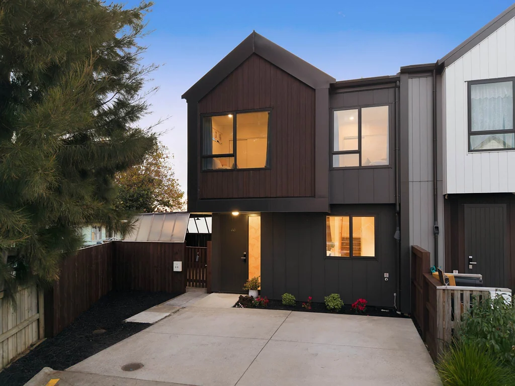 66 Waipuhinui Road, Manukau Central, Manukau City, Auckland