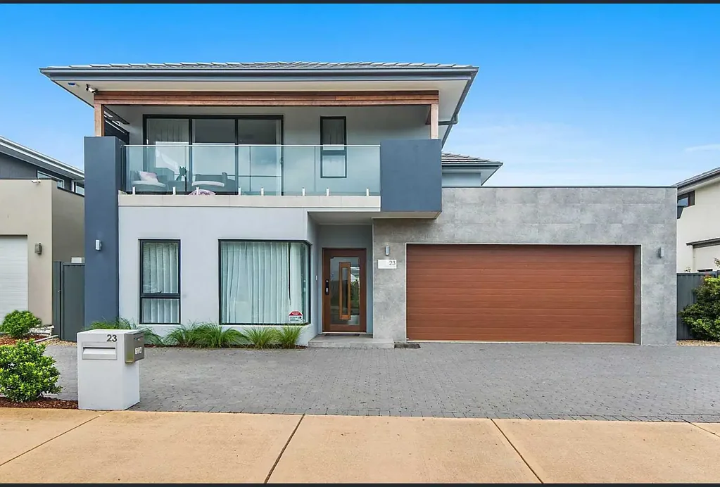 Stylish Ex-Display Home – Perfect for Families & Investors