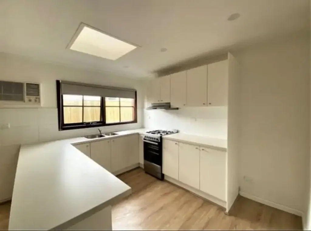 Family Friendly Home with Front & Rear Yards