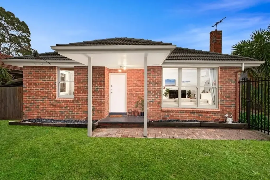 Classic Modern Red Brick Charm (3D Virtual Tour Available)
