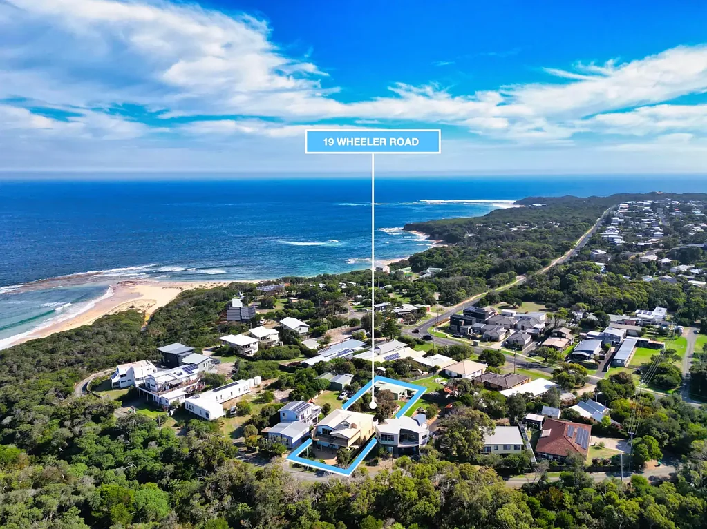 Cape Paterson 5房  Stop Visiting. Start Living.
