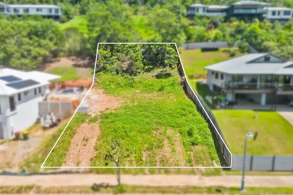 Caravonica Exceptional Opportunity in Red Peak Estate