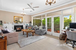 14 Wychwood Place, Castle Hill