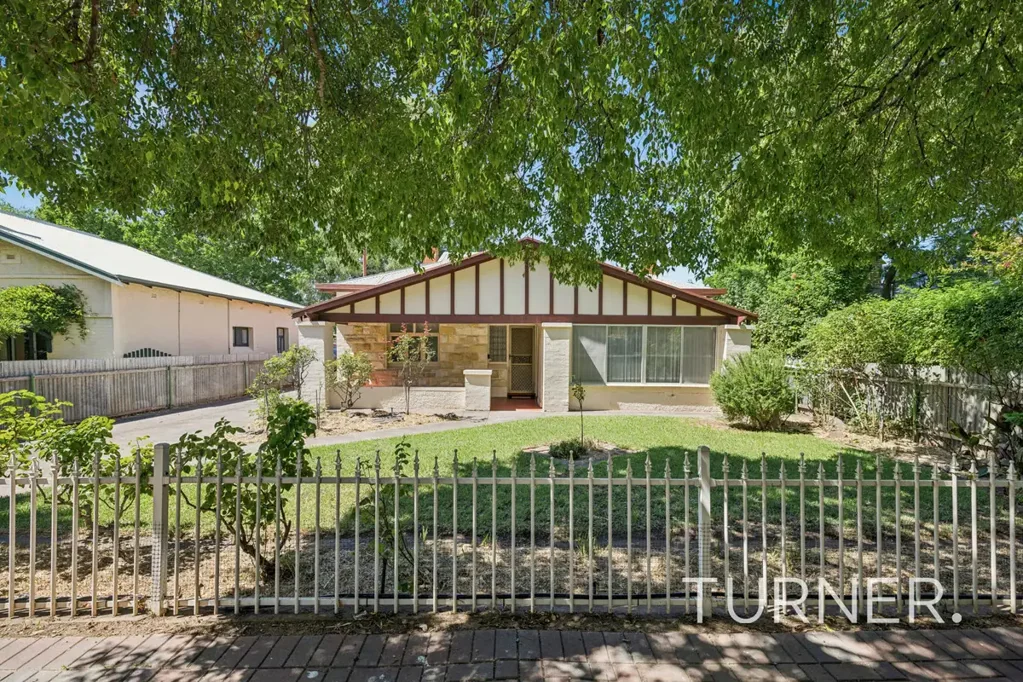St Peters 2Zimmer Character bungalow in a fantastic location- Ripe for renovation!
