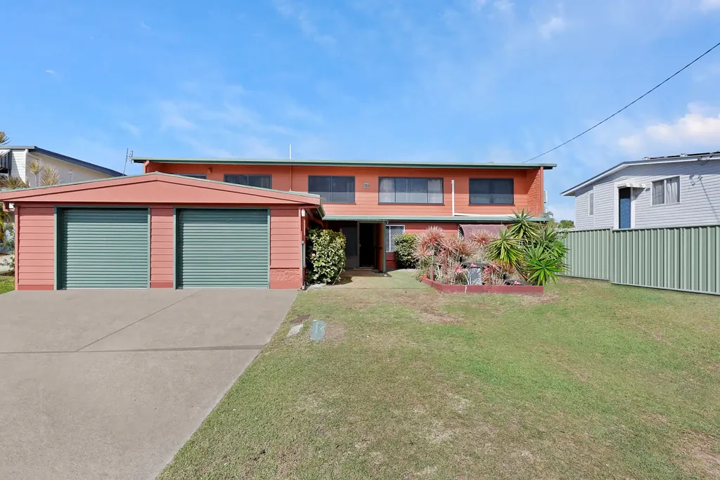 Slade Point 4 Bedroom COASTAL LIVING WITH ALL THE SPACE YOU NEED!