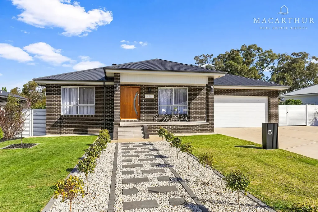 Springvale 4房  A Statement of Style, Space and Sophistication