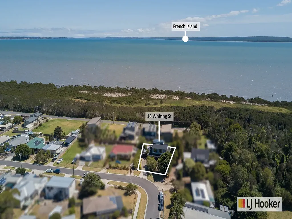 Pioneer Bay 4 Bedroom BAY VIEWS, SUNSETS & SERENITY, ALL WRAPPED IN NATURE